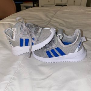 Adidas toddler sneakers size 5